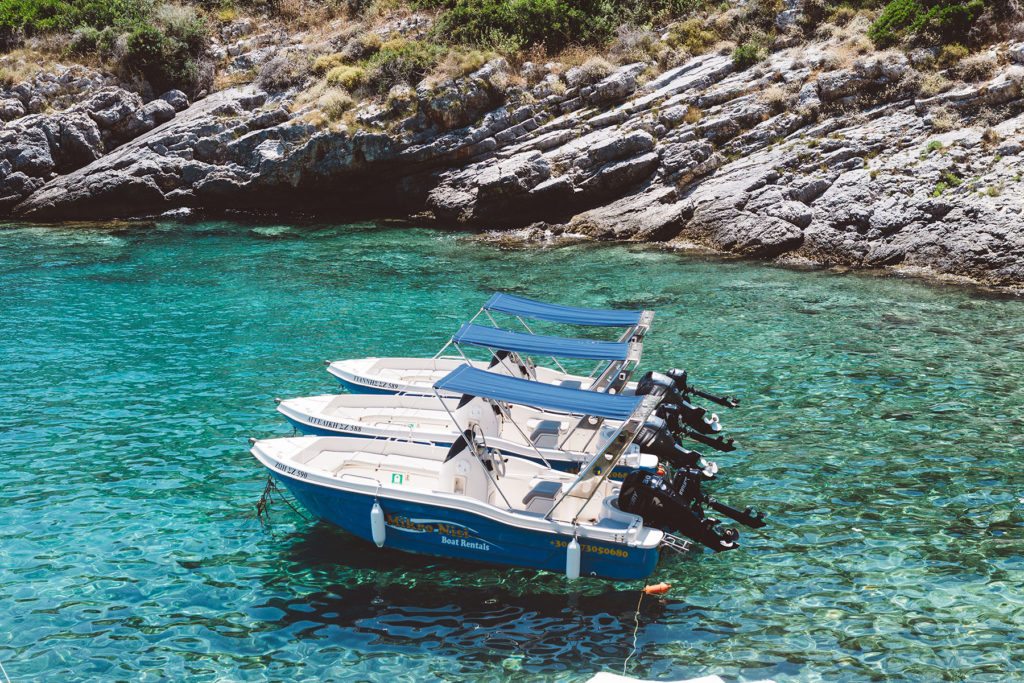 Local restaurant Mikro Nisi near the Peligoni Club in North Zakynthos