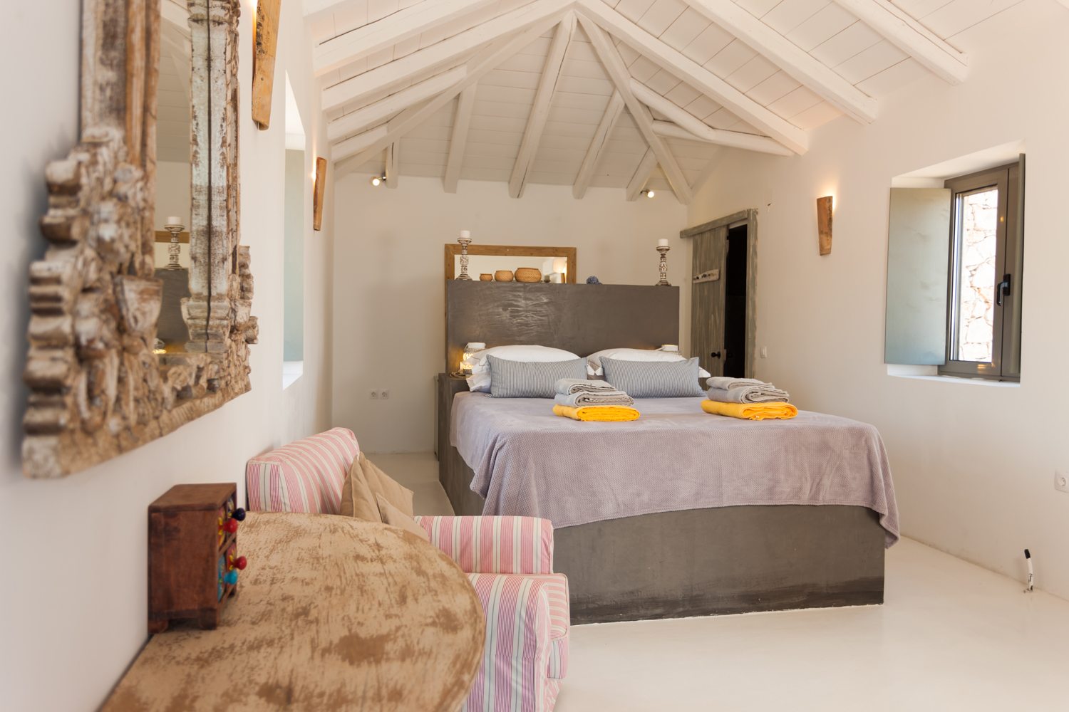 Double Bed in Amoulakis luxury villa in Greece with The Peligoni Club